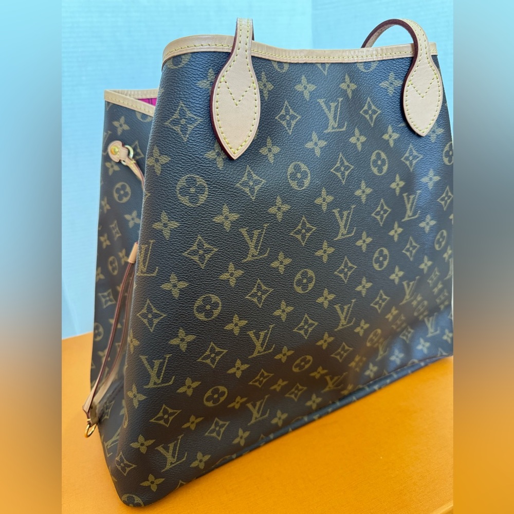 Louis Vuitton Neo Neverfull
Monogram (Without Pouch) MM Pink Lining - Picture 2 of 14